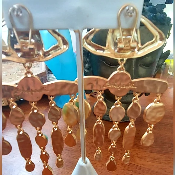 🌹Schiaparelli Green Cabushon eye earrings - Picture 6 of 13